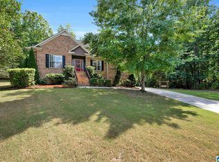 8209 Matson Cir, Trussville, AL 35173