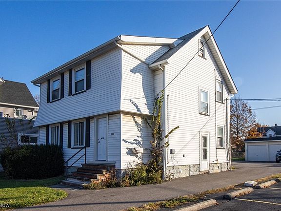 3rd image of 795 E 222nd St