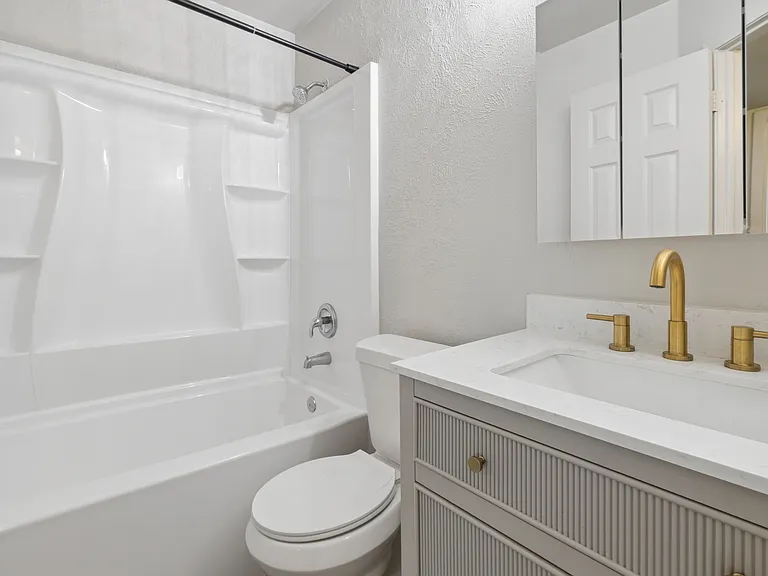 820 Sahara Ave #2 — Photo 21