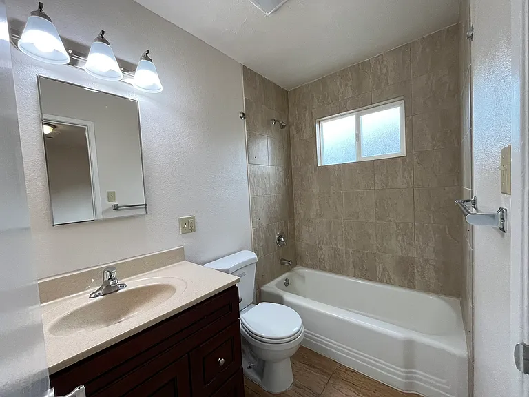 1120 Yulupa Ave #4 — Photo 7