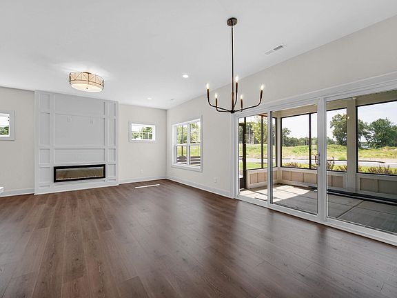4th image of 15 Moorebrooke Rd