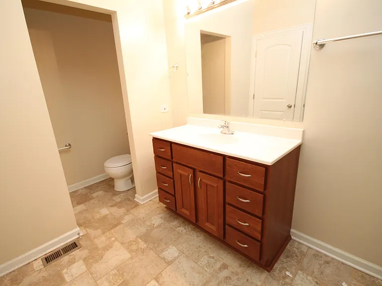 3150 N Honore St #1 — Photo 16