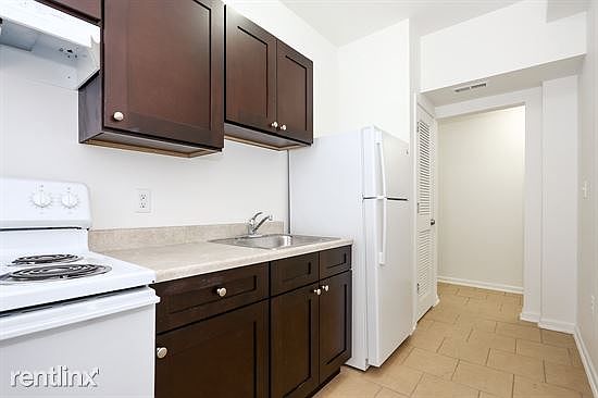 3rd image of 3405 Fairview Ave #6323220
