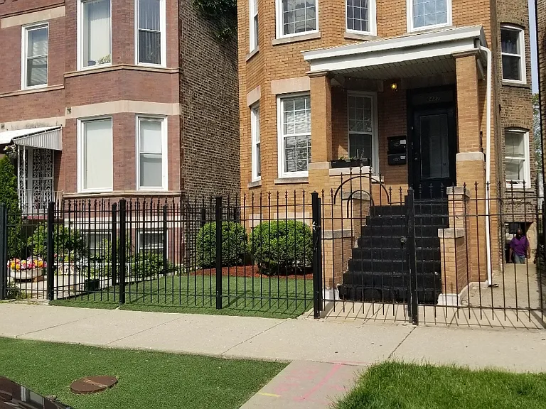 6427 S Langley Ave #2 — Photo 2
