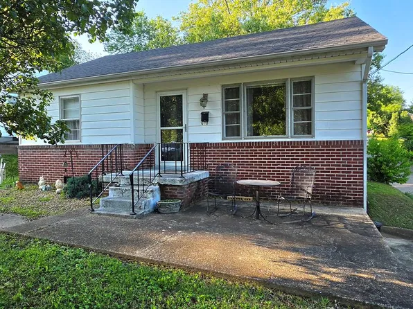 814 Alexander St, Paris, TN 38242
