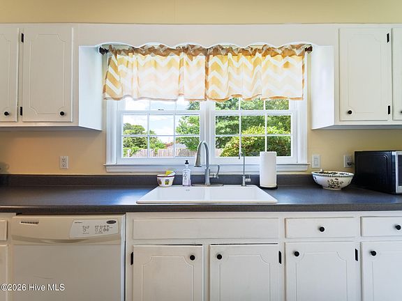 2nd image of 4646 Bramton Road