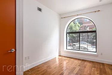 Rented by Rennit Inc.