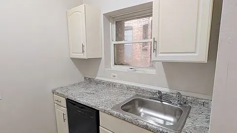 14 W Chestnut St — Photo 4