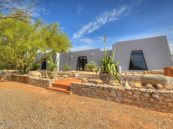 2nd image of 4025 N Camino De Lupo