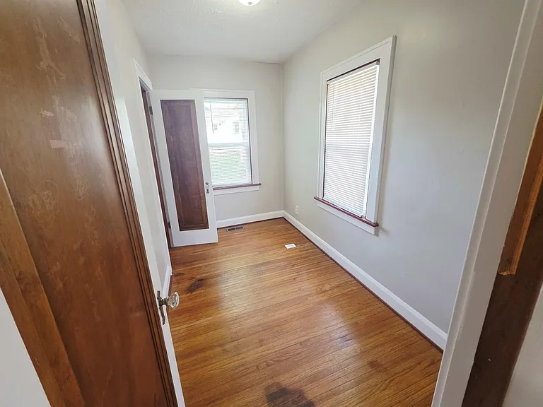 1919 Christie St #LOWER — Photo 14