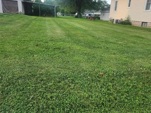 2527 Cedar St, Quincy, IL 62301