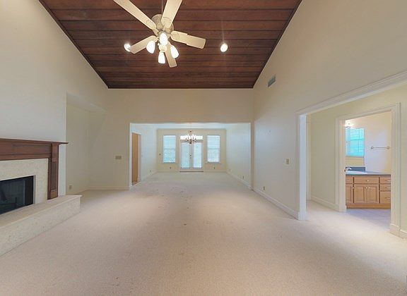 4th image of 220 Villager Dr