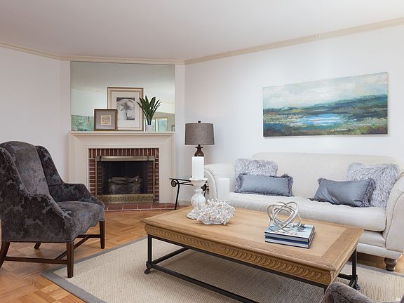 4th image of 532 Wawona St