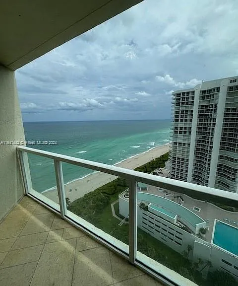 16699 Collins Ave #2409 — Photo 3