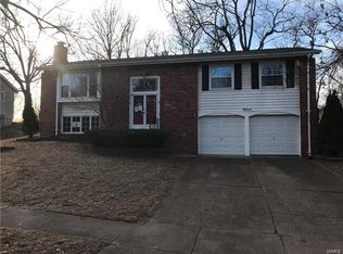 891 Totem Woods Ct, Ballwin, MO