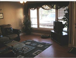 5th image of 905 Wehrt St