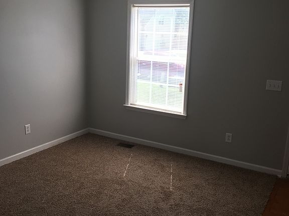 2nd image of 3424 Ravenel Ct
