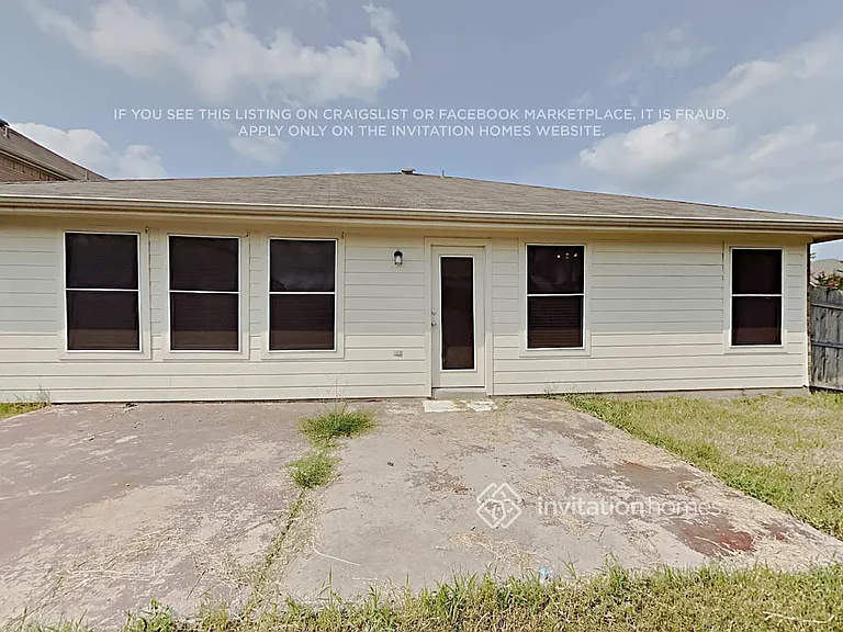 1120 Melrose Dr — Photo 18