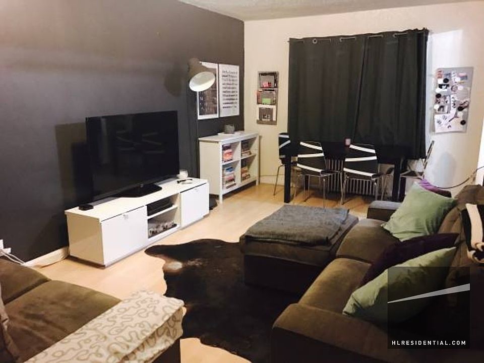 1st image of 2124 Steinway St #3