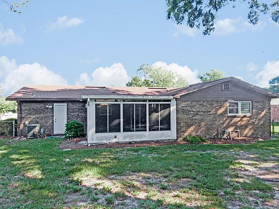 4th image of 5106 Brighton Dr
