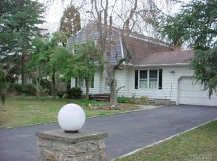 51 Cedar Rd, East Northport, NY 11731