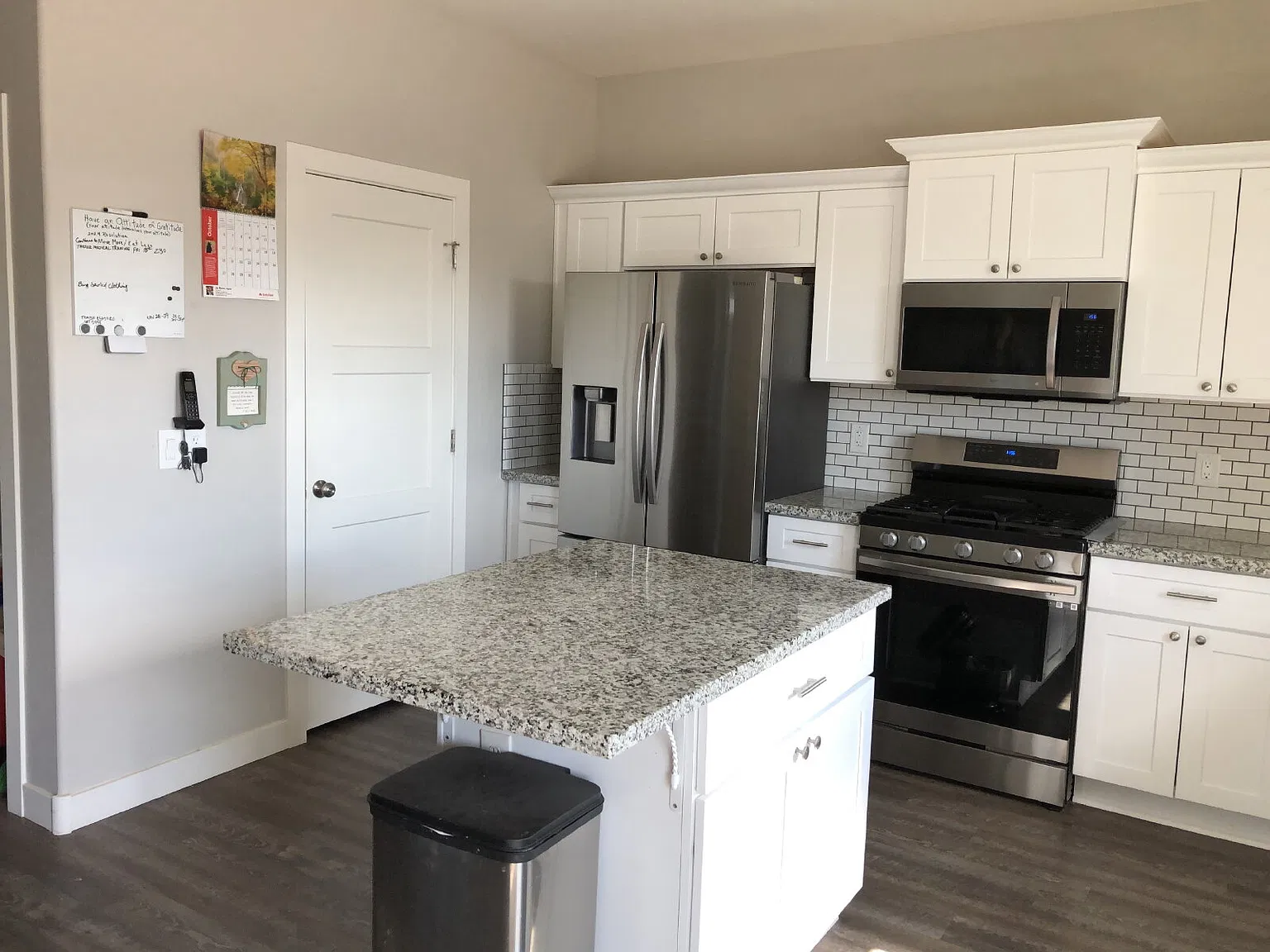 3 bed, 2.0 bath, 1220 sqft, $2,600 — Photo 3