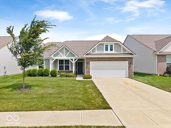 3rd image of 9828 Canyon Ln
