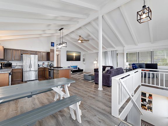 3rd image of 18-7893 Kaniela Rd