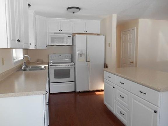5th image of 169 Eli Dr