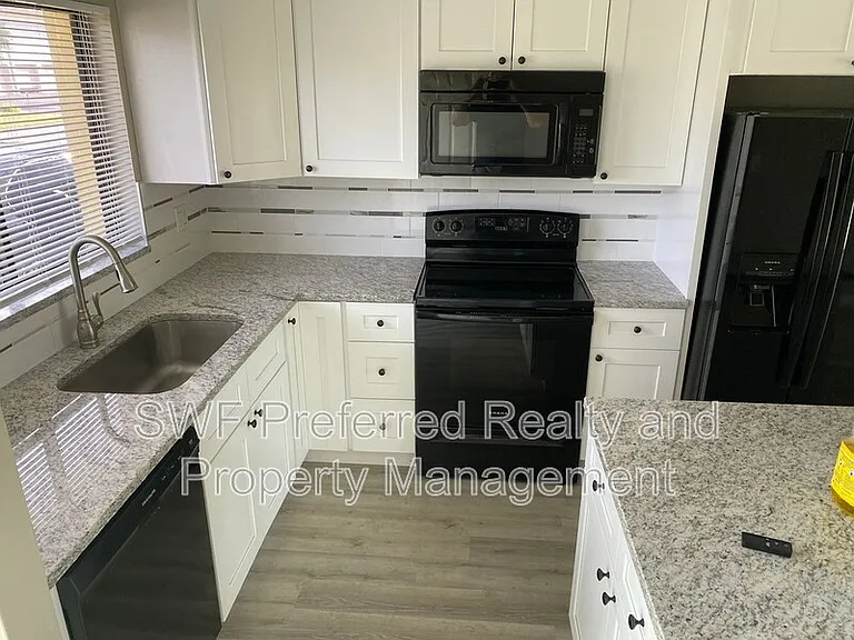 512 SE 43rd St #2 — Photo 5
