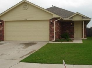 3518 Liberty Dr, Moore, OK 73160