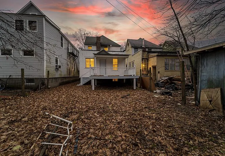 139 N Pine Ave — Photo 33