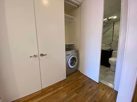 4th image of 156 Prince St Front 2F