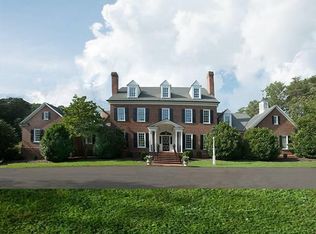 203 Plantation Rd, Martinsville, VA 24112