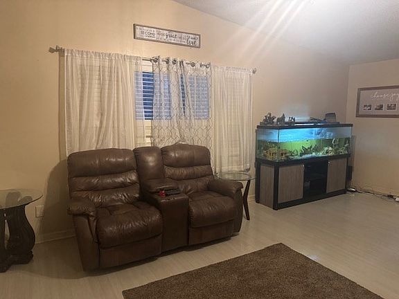 5th image of 102 Stargell Pl