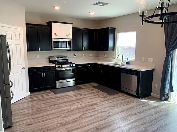 5th image of 1554 La Vita Dr