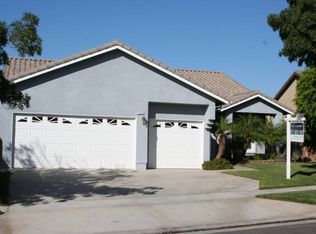 1033 Apple Blossom Ln, Corona, CA 92881