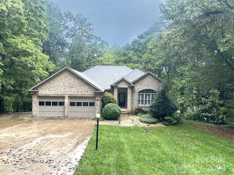 1st image of 7941 Woodhill Cove Ln