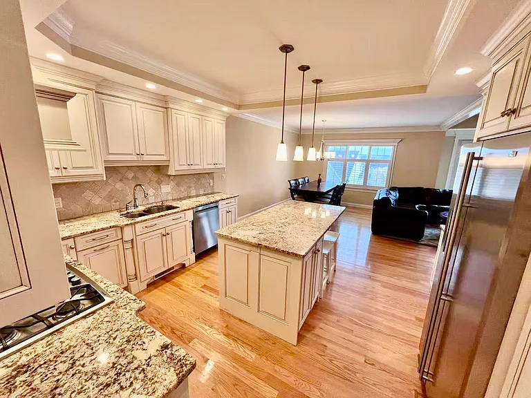 17 Ivana Dr #17 — Photo 8