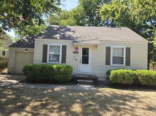 7104 E 4th Pl, Tulsa, OK 74112