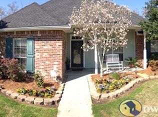 17119 Fountainbleau Dr, Prairieville, LA 70769