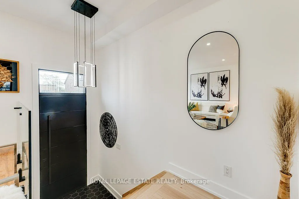5 bed, $5,999 — Photo 3