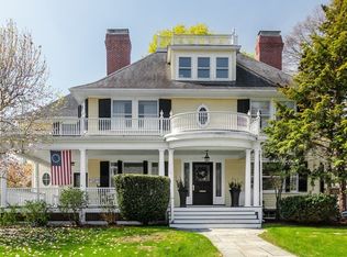 59 Elm St, Concord, MA 01742