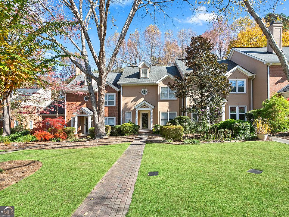 1st image of 744 Olde Towne Ln