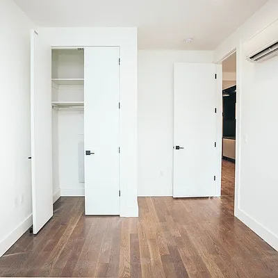 Rented by Nooklyn NYC LLC | media 8