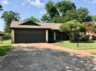 613 E Mustang St, Crowley, TX 76036