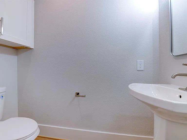 5138 Rosslyn Rd — Photo 28