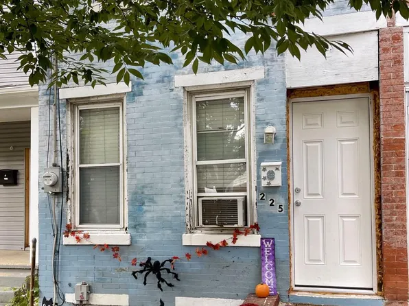 225 Market St, Gloucester City, NJ 08030