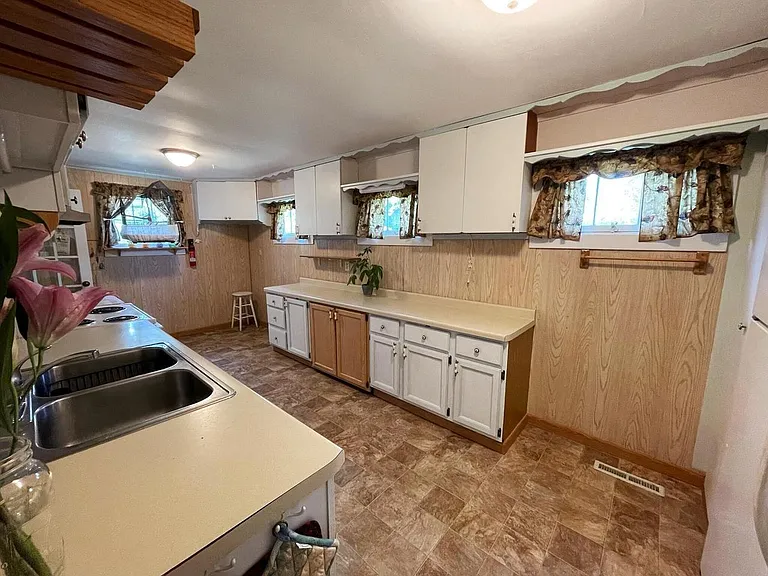 36010 Lalumiere Rd — Photo 5
