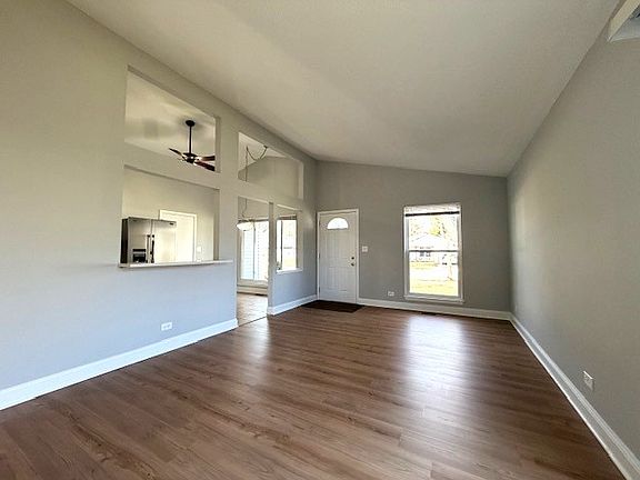 3rd image of 346 Danbury Dr